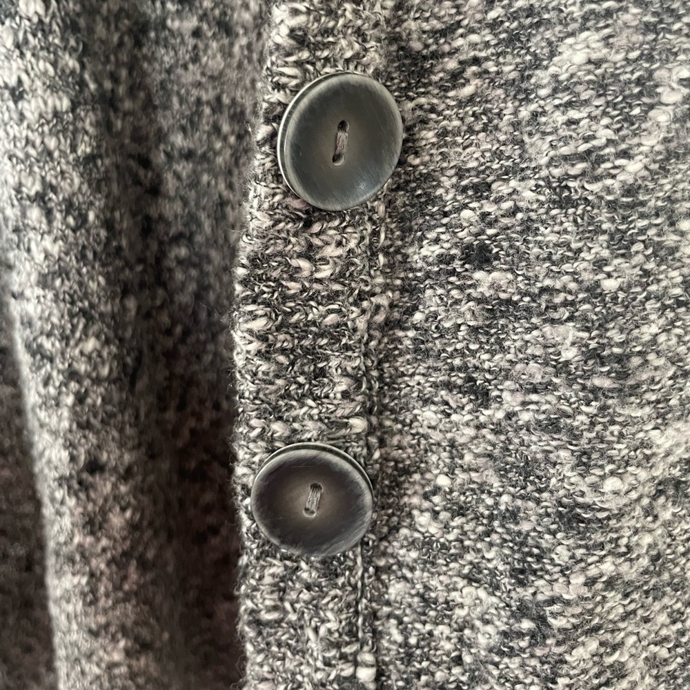 Maurice’s Large Sleeveless Cardigan - Picture 5 of 7